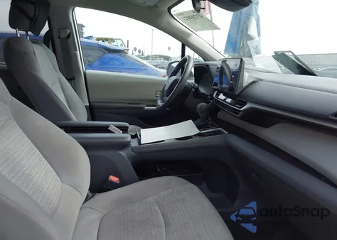 2021 Toyota Sienna Le из США, поврежденный, VIN 5TDKRKEC2MS045702